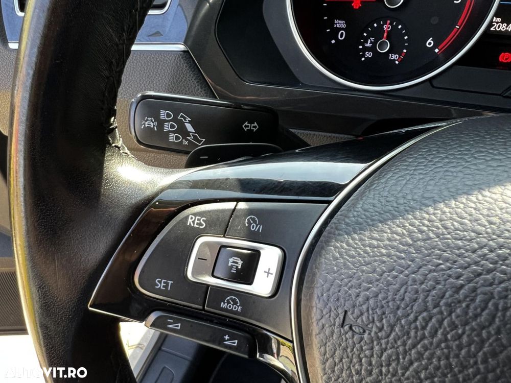 Volkswagen Tiguan 2.0 TDI SCR 4MOTION DSG R-Line - 16