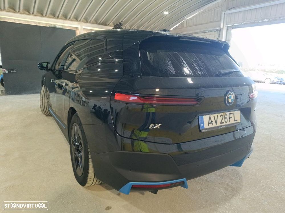 BMW iX xDrive 40 - 3
