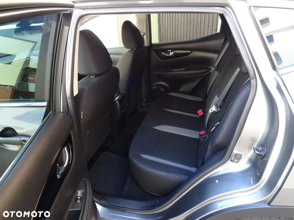 Nissan Qashqai 1.3 DIG-T TEKNA - 9