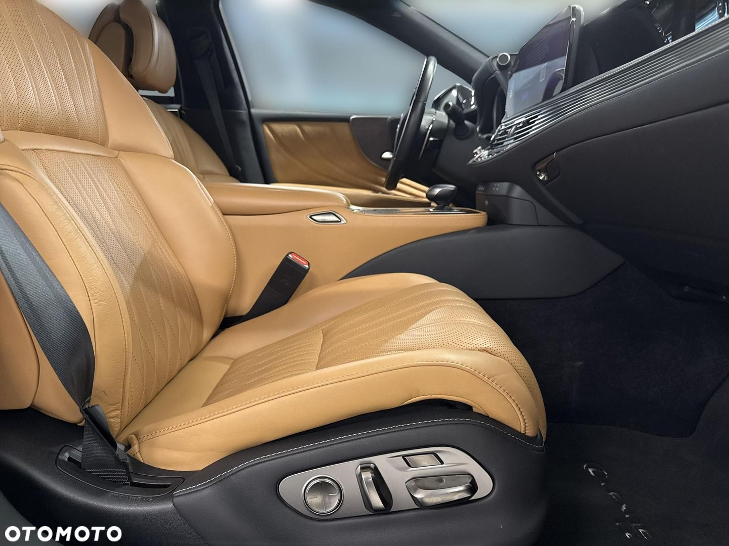 Lexus LS 500h Prestige AWD - 12