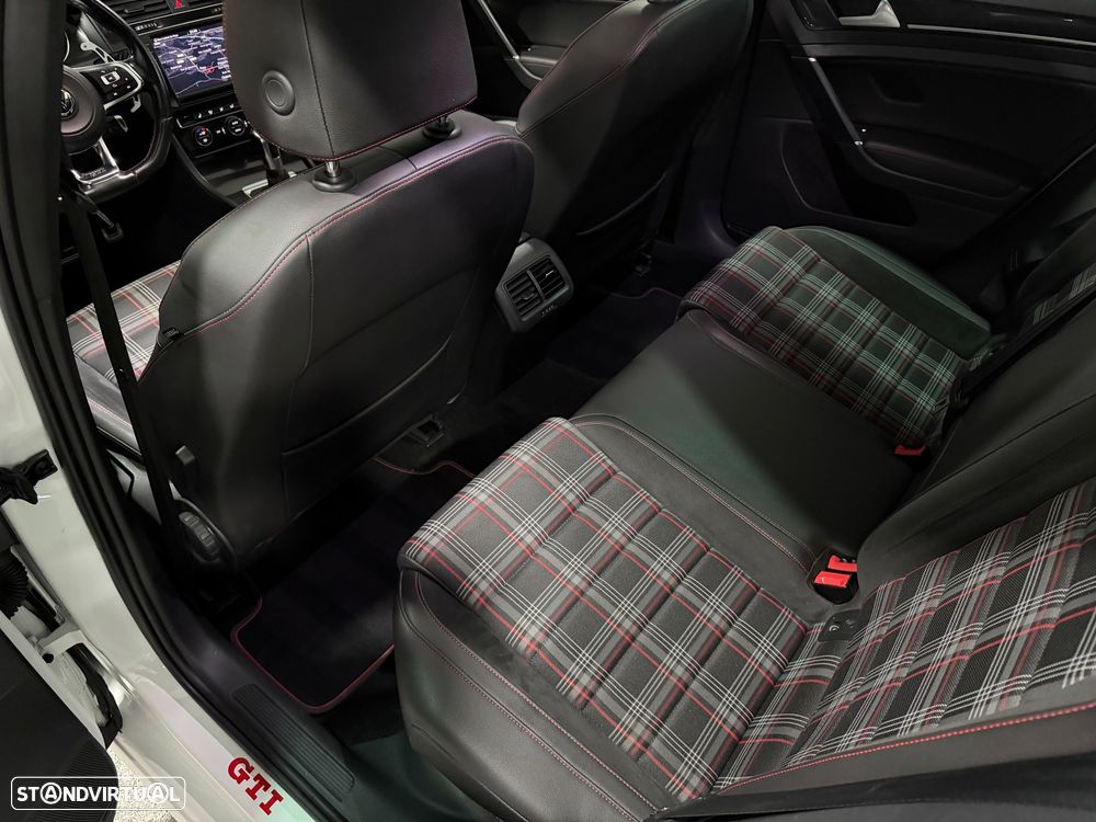 VW Golf 2.0 TSi GTi DSG Performance - 15