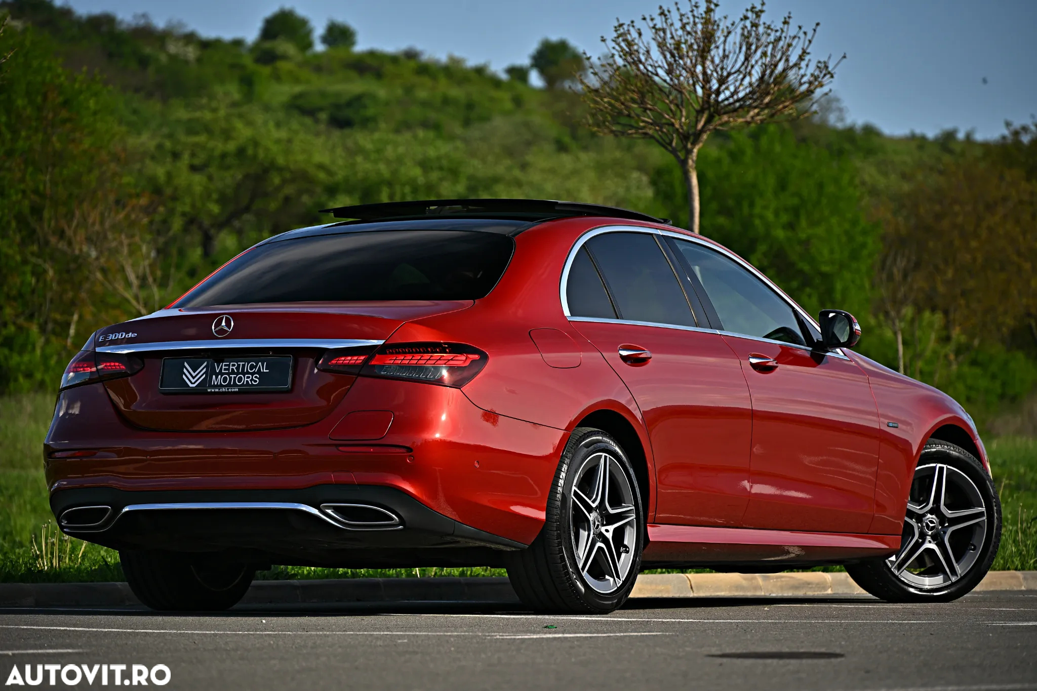 Mercedes-Benz E 300 de T 9G-TRONIC AMG Line - 18