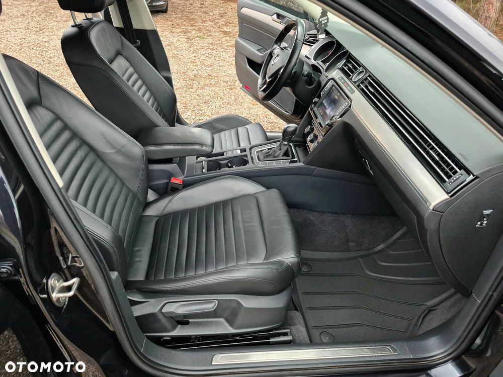 Volkswagen Passat 2.0 TDI SCR (BlueMotion Tech) 4Motion D Highline - 20