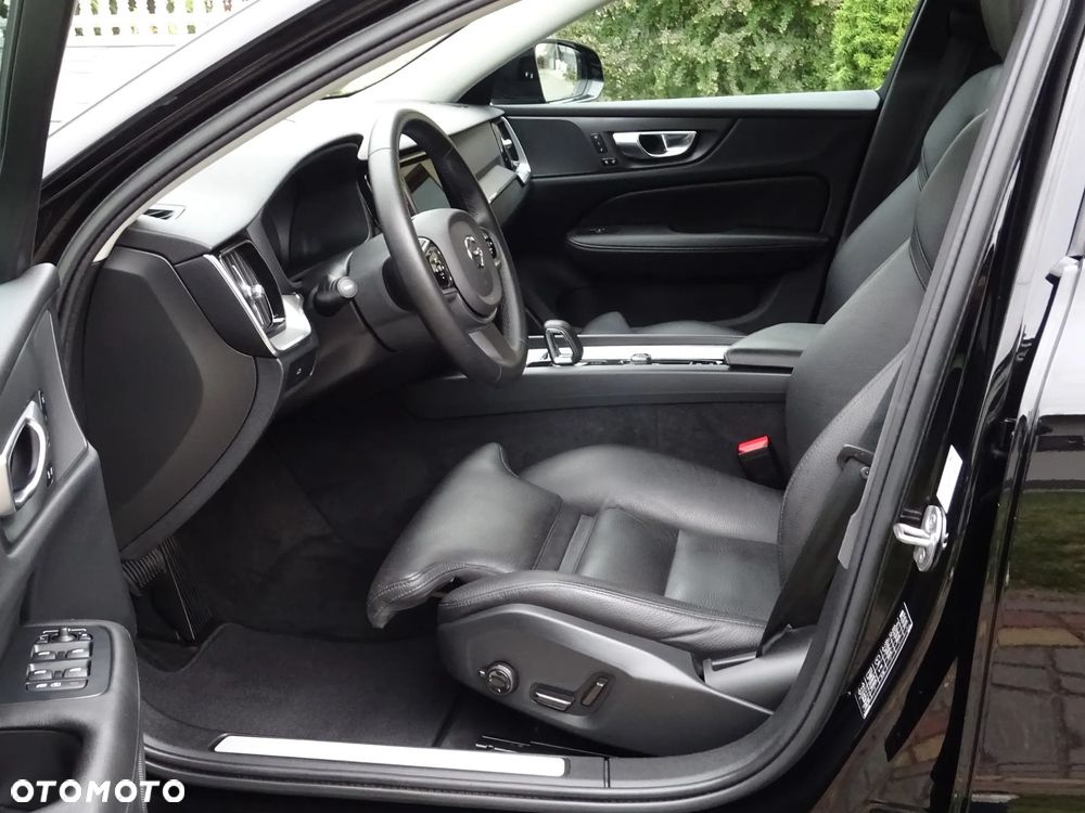 Volvo V60 Cross Country B4 D AWD Plus - 16