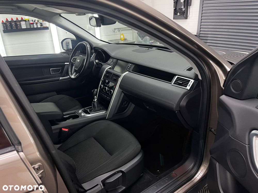 Land Rover Discovery Sport TD4 HSE Luxury - 22