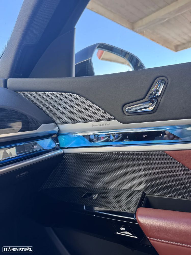 BMW i7 xDrive60 Pack Desportivo M Pro - 14