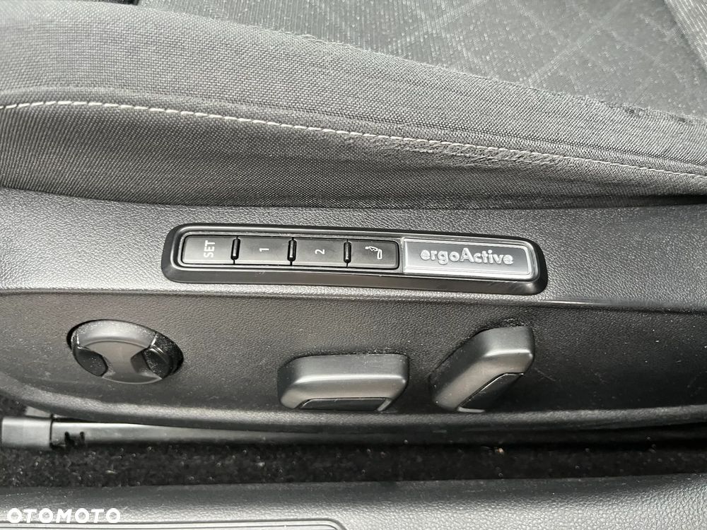 Volkswagen Golf 1.5 TSI EVO United - 13