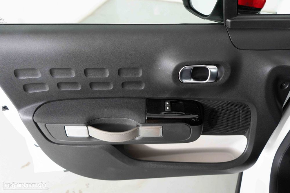 Citroën C3 1.2 PureTech Shine Pack EAT6 - 19