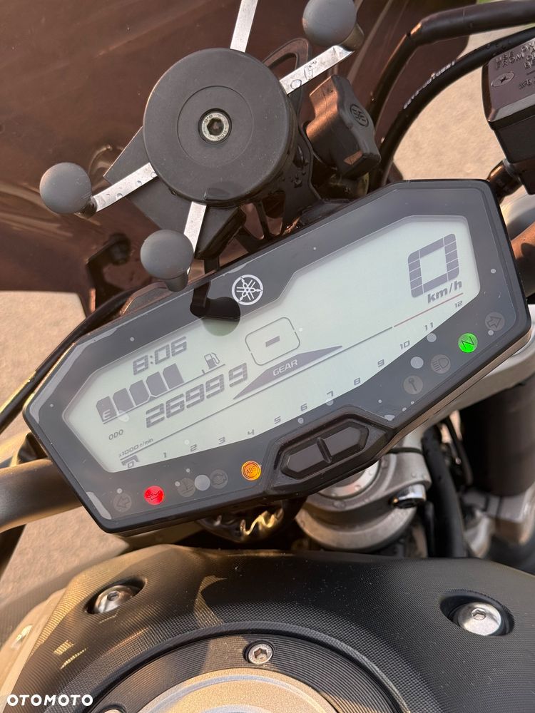 Yamaha MT - 8