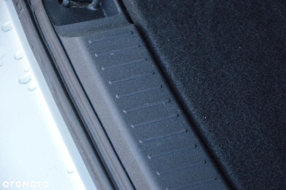 Toyota Corolla Verso 1.6 Sol - 13