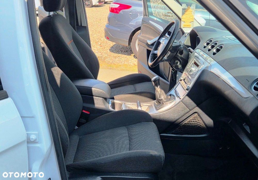 Ford S-Max - 28