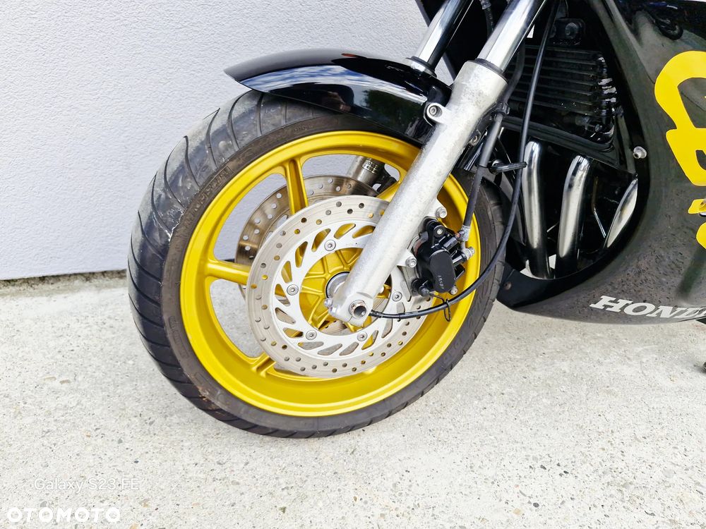 Honda CB - 32