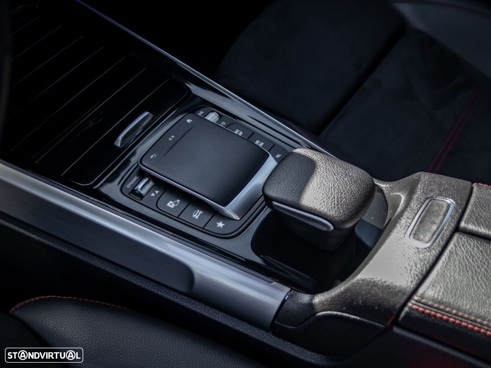 Mercedes-Benz GLB 180 d AMG Line - 42