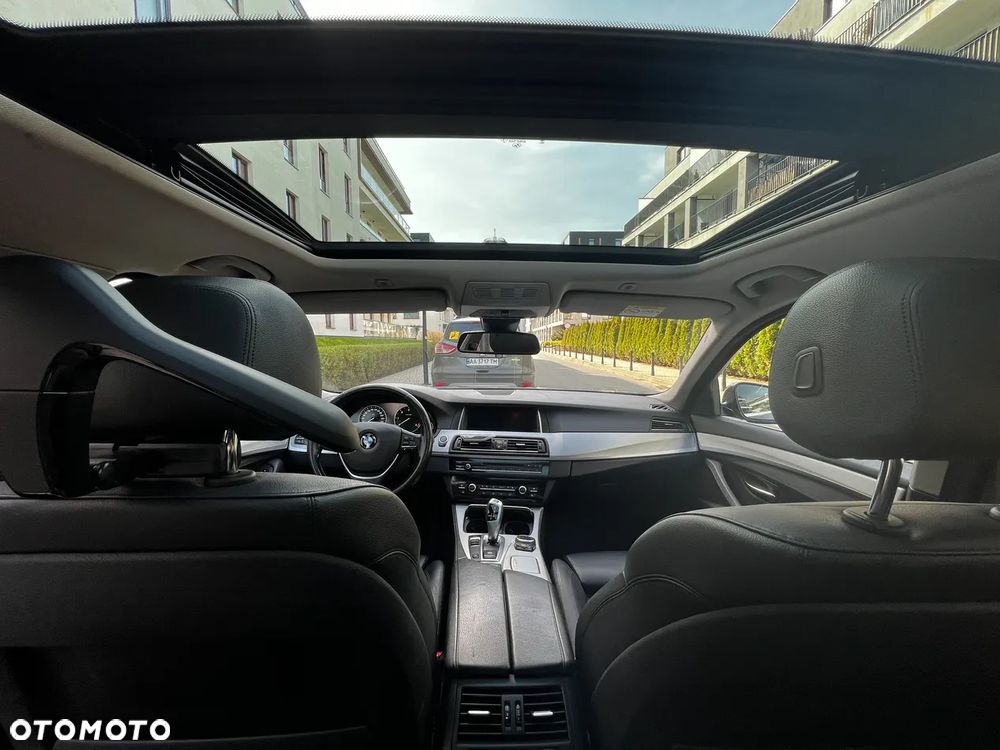 BMW Seria 5 520d Luxury Line - 12