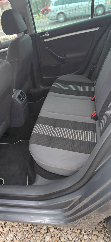 Volkswagen Golf 1.6 United - 15