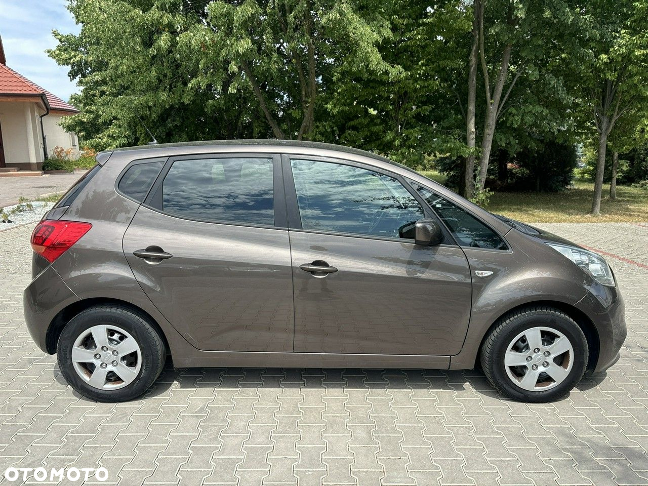 Kia Venga - 8