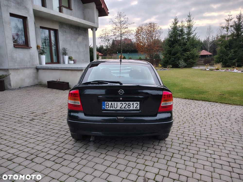Opel Astra - 16