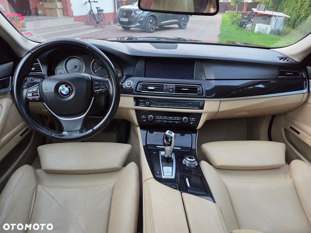 BMW Seria 5 535i Luxury Line - 11