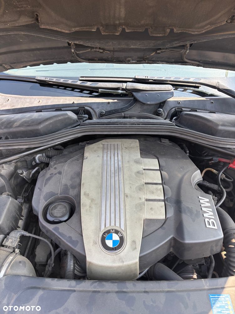 BMW Seria 5 520d - 23