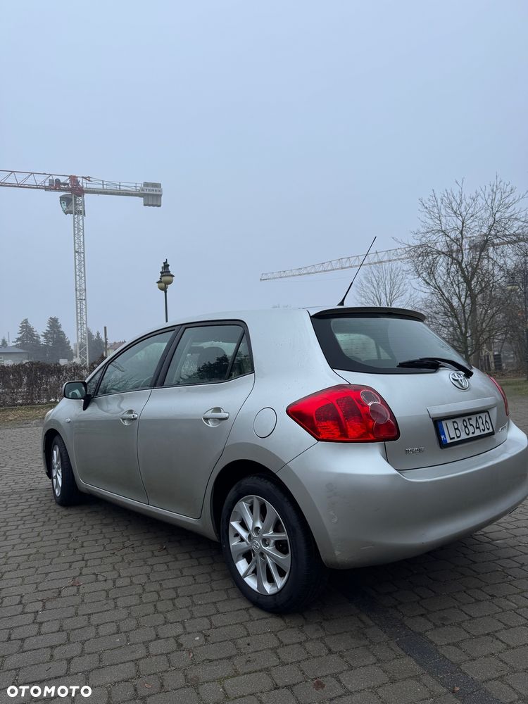 Toyota Auris 1.6 VVT-i Sol - 2