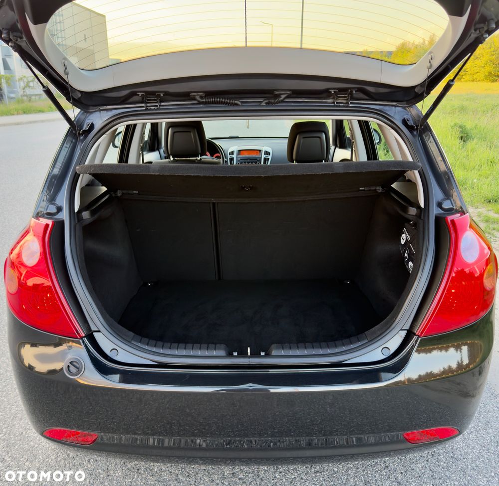 Kia Ceed 1.6 Comfort - 16