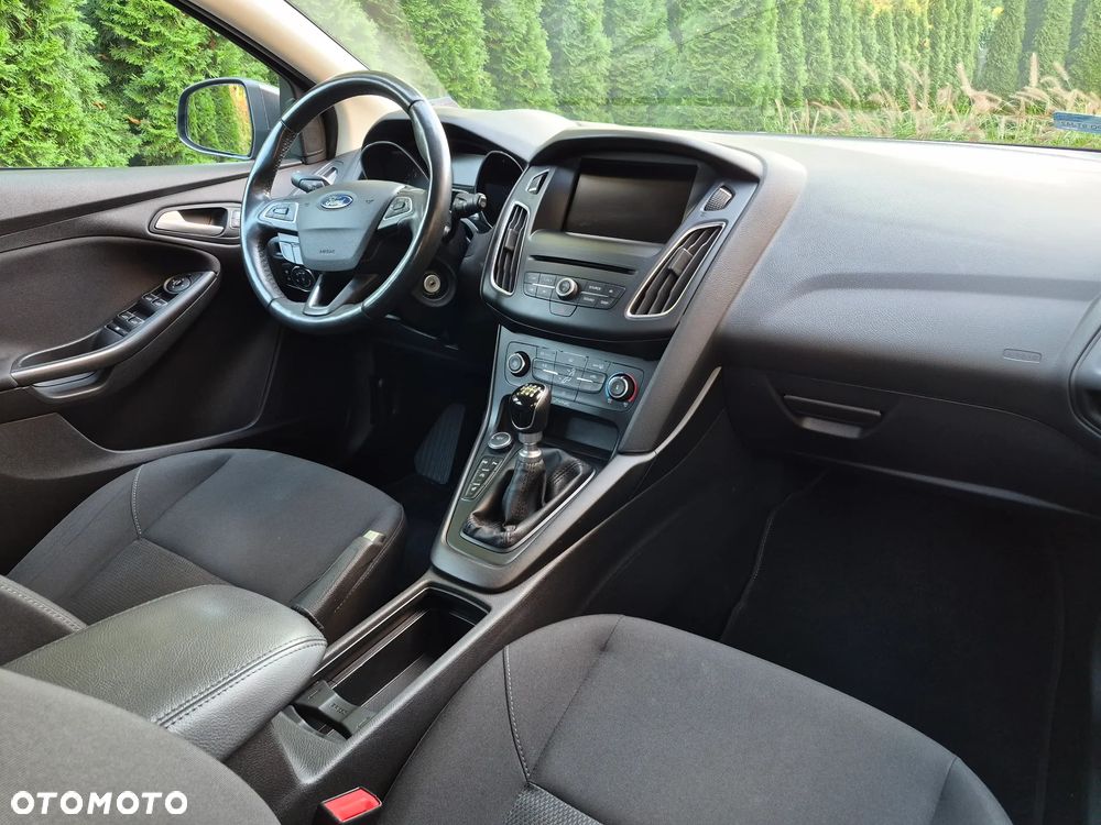 Ford Focus - 22