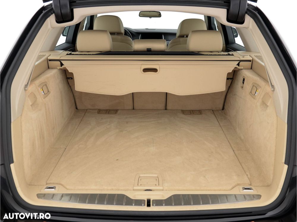 BMW Seria 5 520d Aut. Luxury Line - 9