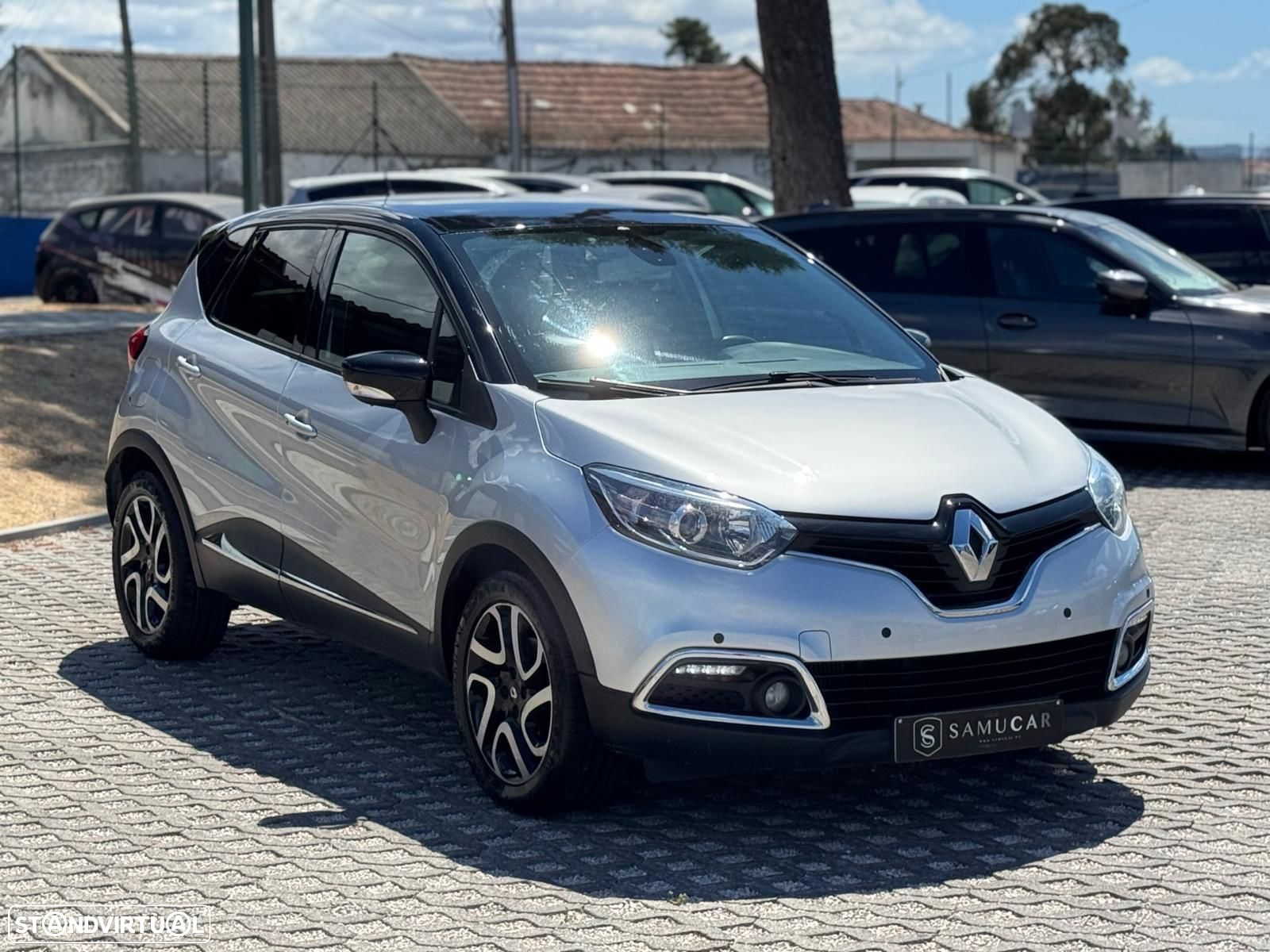 Renault Captur 1.2 TCe Exclusive EDC - 1