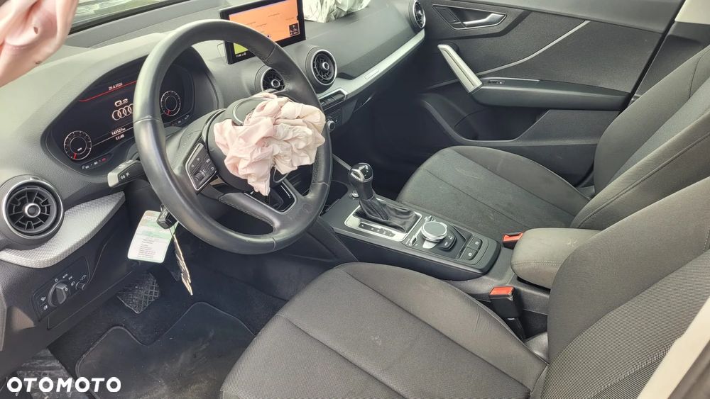Audi Q2 35 TFSI S tronic design - 10