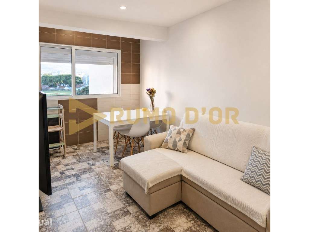 T1 + 1 em Vialonga - Boa Área e Excelente Potencial, com garagem - Grande imagem: 4/14