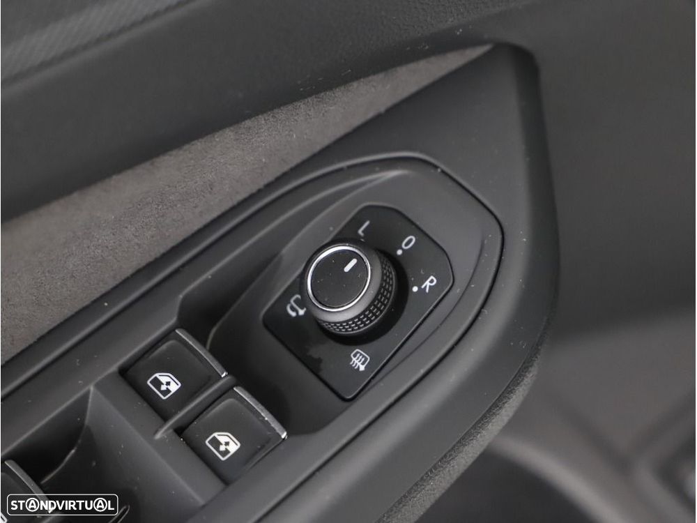 VW Golf 1.5 TSI e-Hybrid GTE DSG - 28