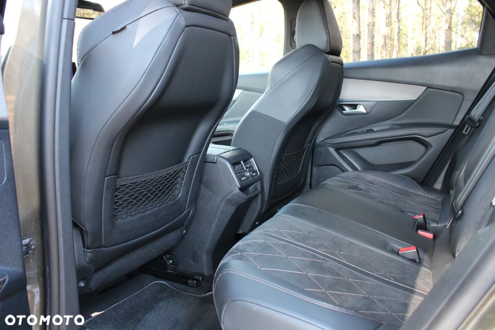 Peugeot 3008 ver-bluehdi-180-stop-start-eat6-gt - 13