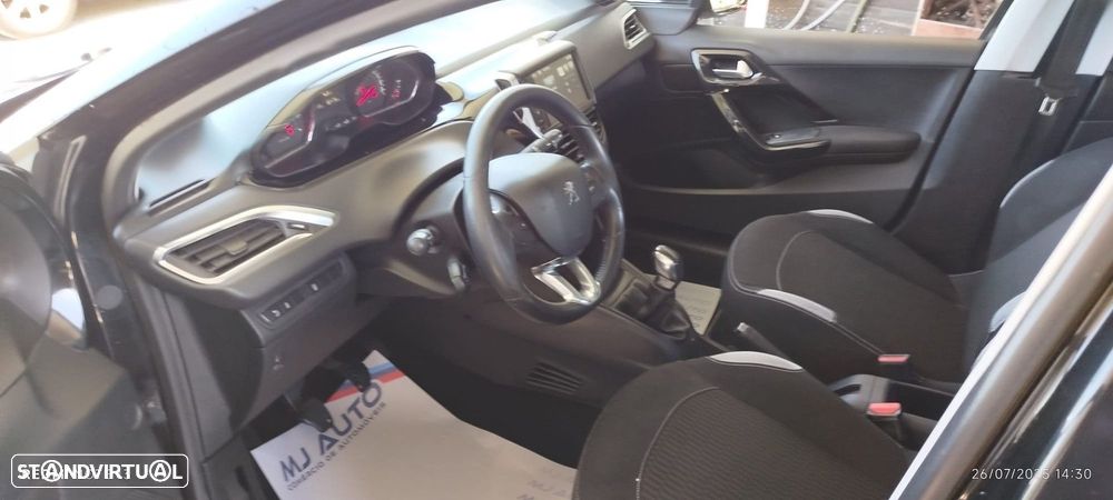 Peugeot 208 1.2 VTi Allure - 8