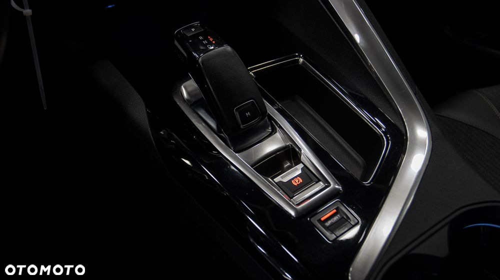 Peugeot 5008 1.6 PureTech GT Line S&S EAT8 - 33