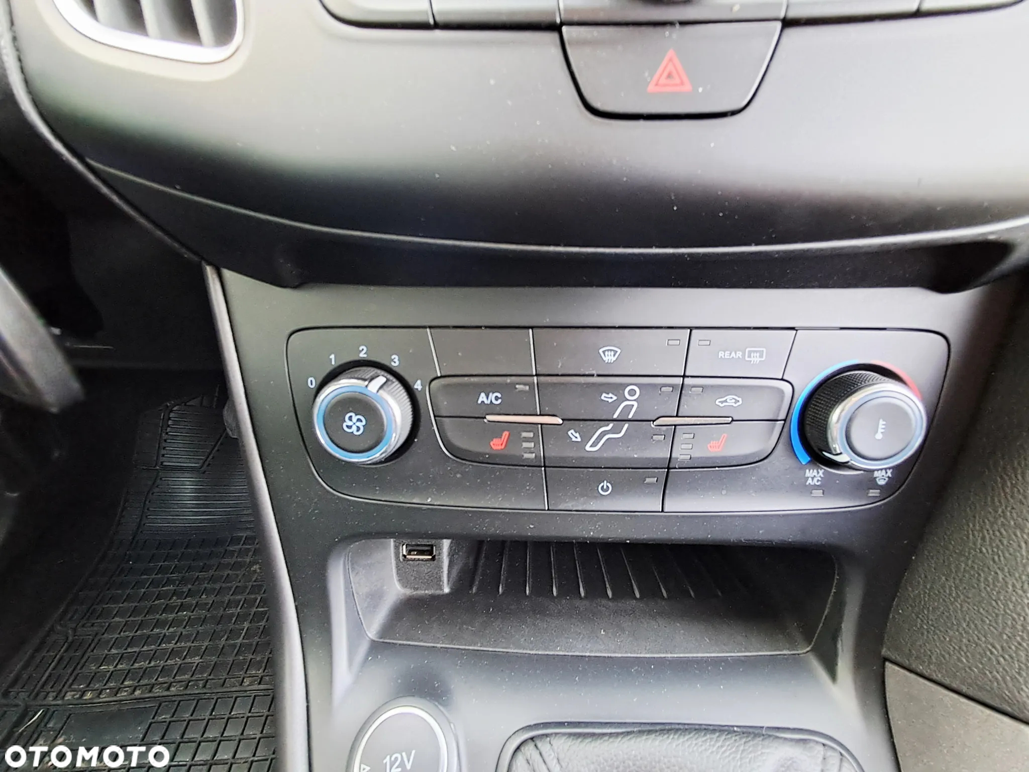 Ford Focus 1.5 EcoBlue Start-Stopp-System COOL&CONNECT - 20