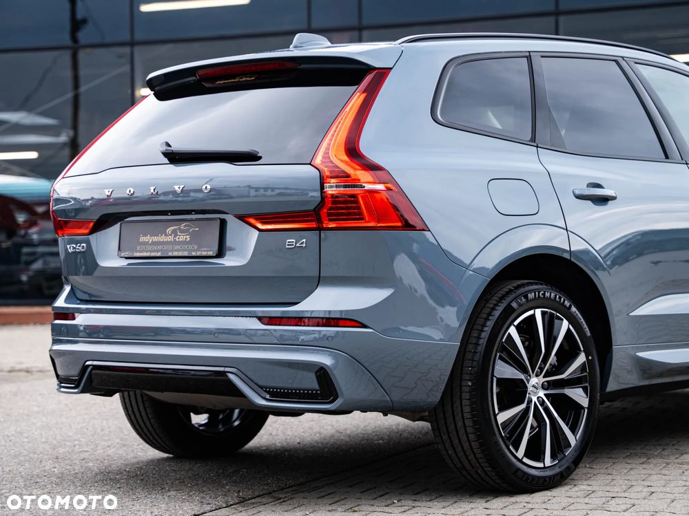 Volvo XC 60 B4 B Plus Dark - 13
