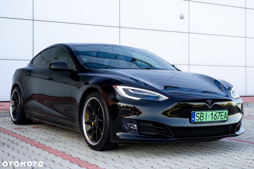 Tesla Model S - 28