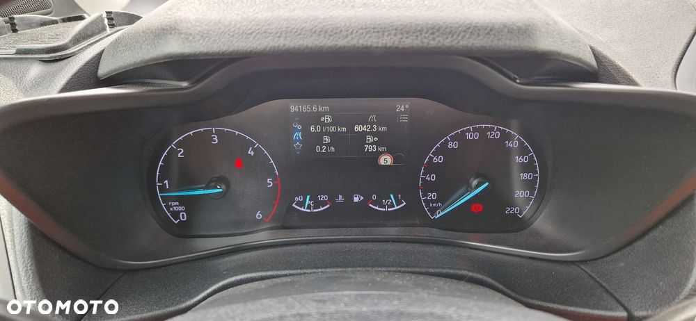 Ford Tourneo Connect Grand ver-1-5-tdci-titanium - 12