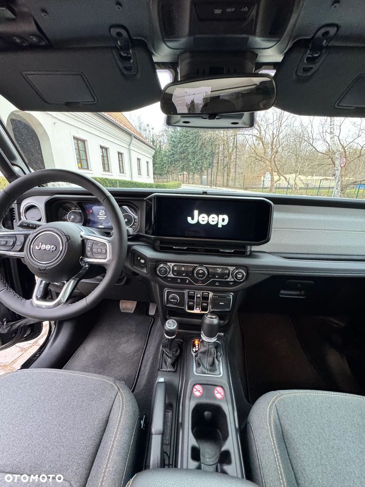 Jeep Wrangler Unlimited GME 2.0 Turbo Sahara - 12