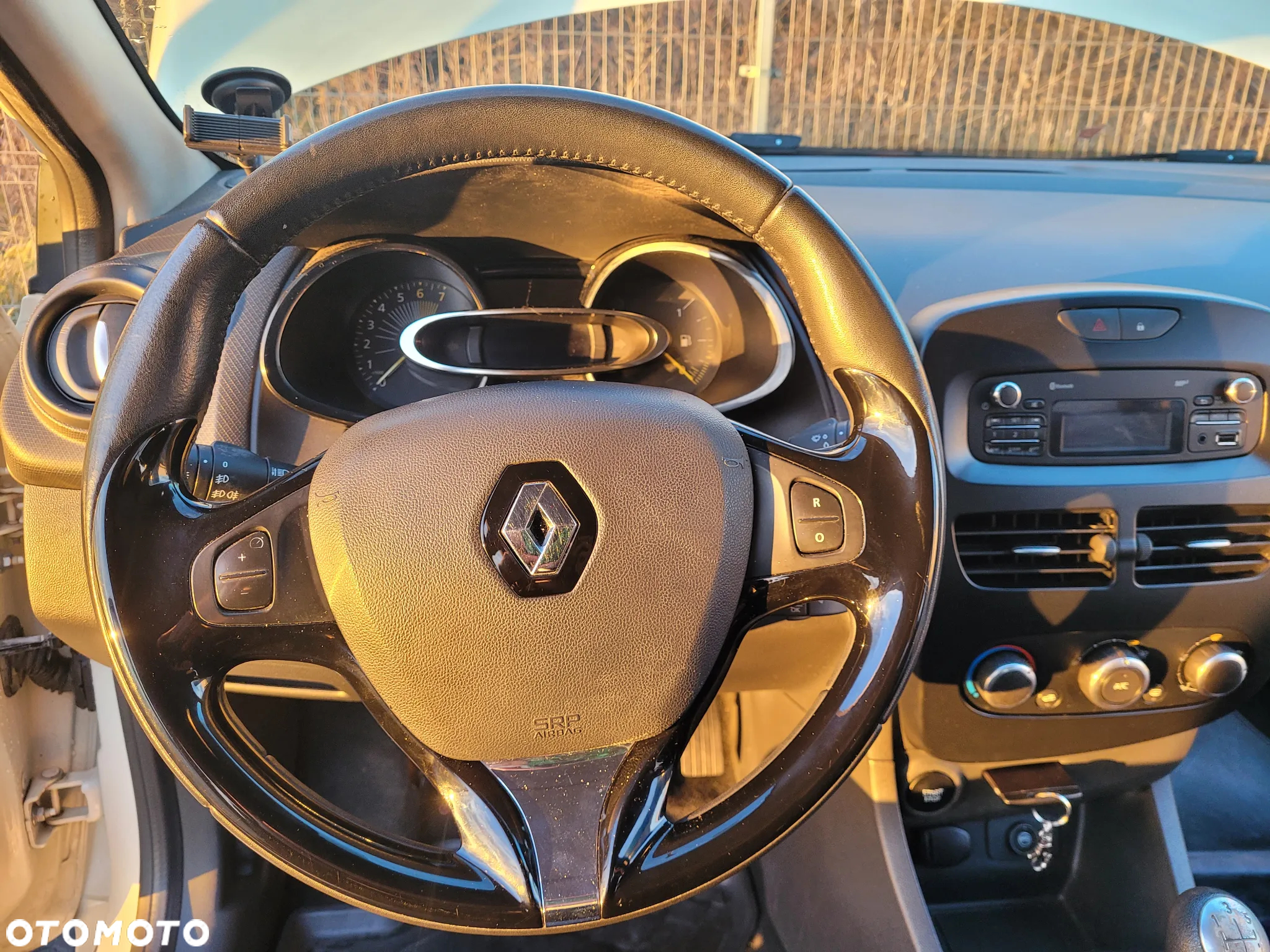 Renault Clio - 10