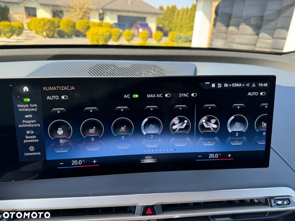BMW iX xDrive40 76.6kWh Signature - 16