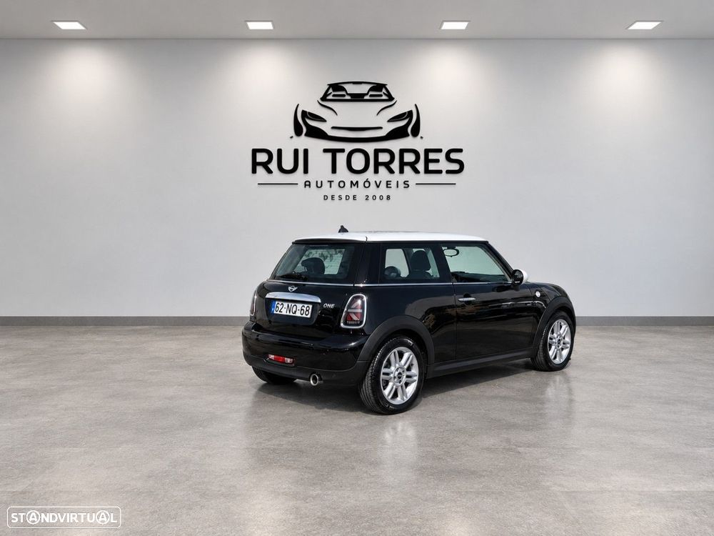 MINI 3 Portas One 1.6 - 11