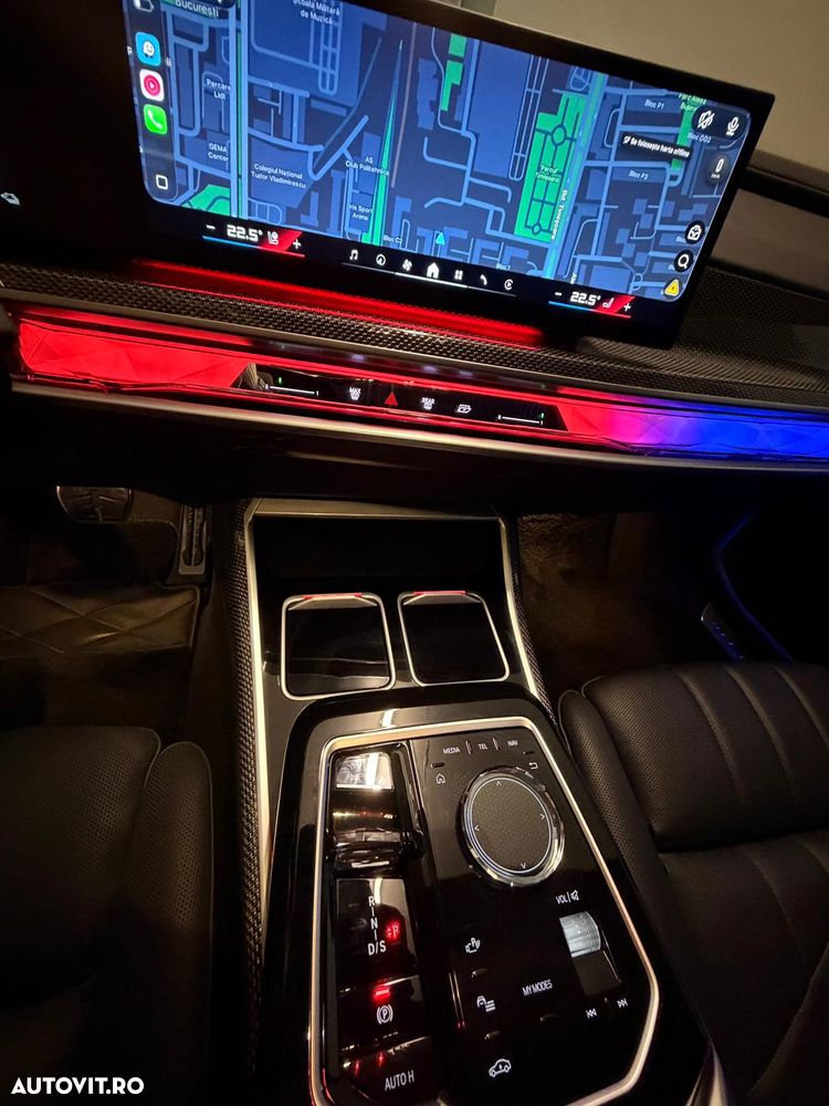 BMW M7 M760e xDrive - 11
