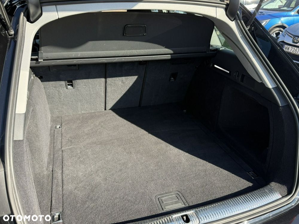 Audi A4 Avant 30 TDI S tronic - 32