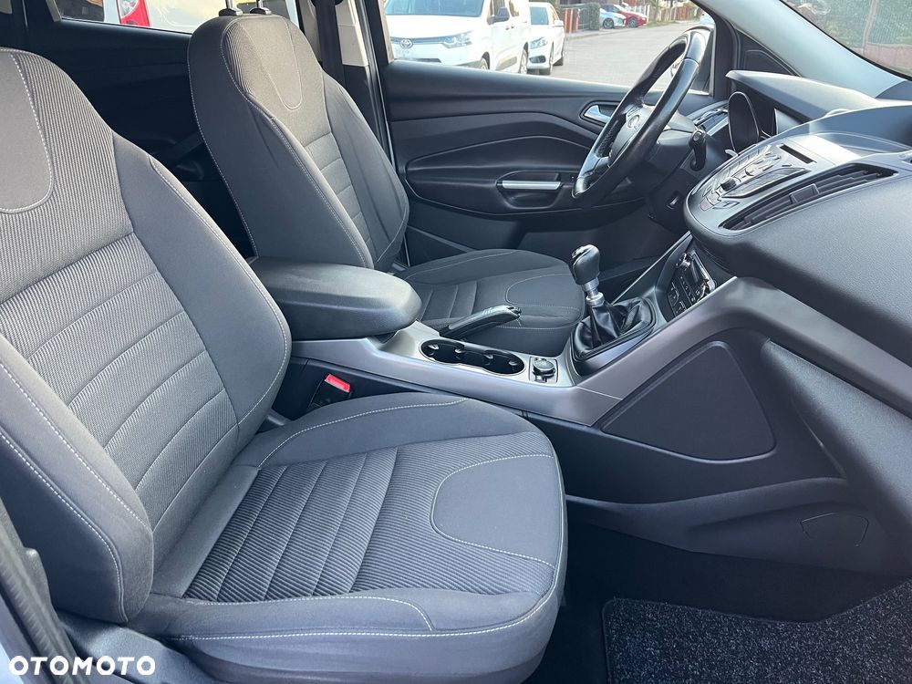 Ford Kuga 2.0 TDCi 4x2 Trend - 10