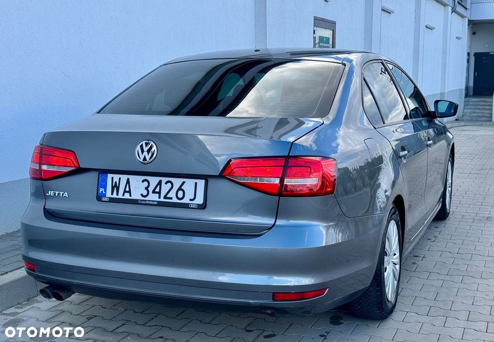 Volkswagen Jetta 2.0 Base - 16