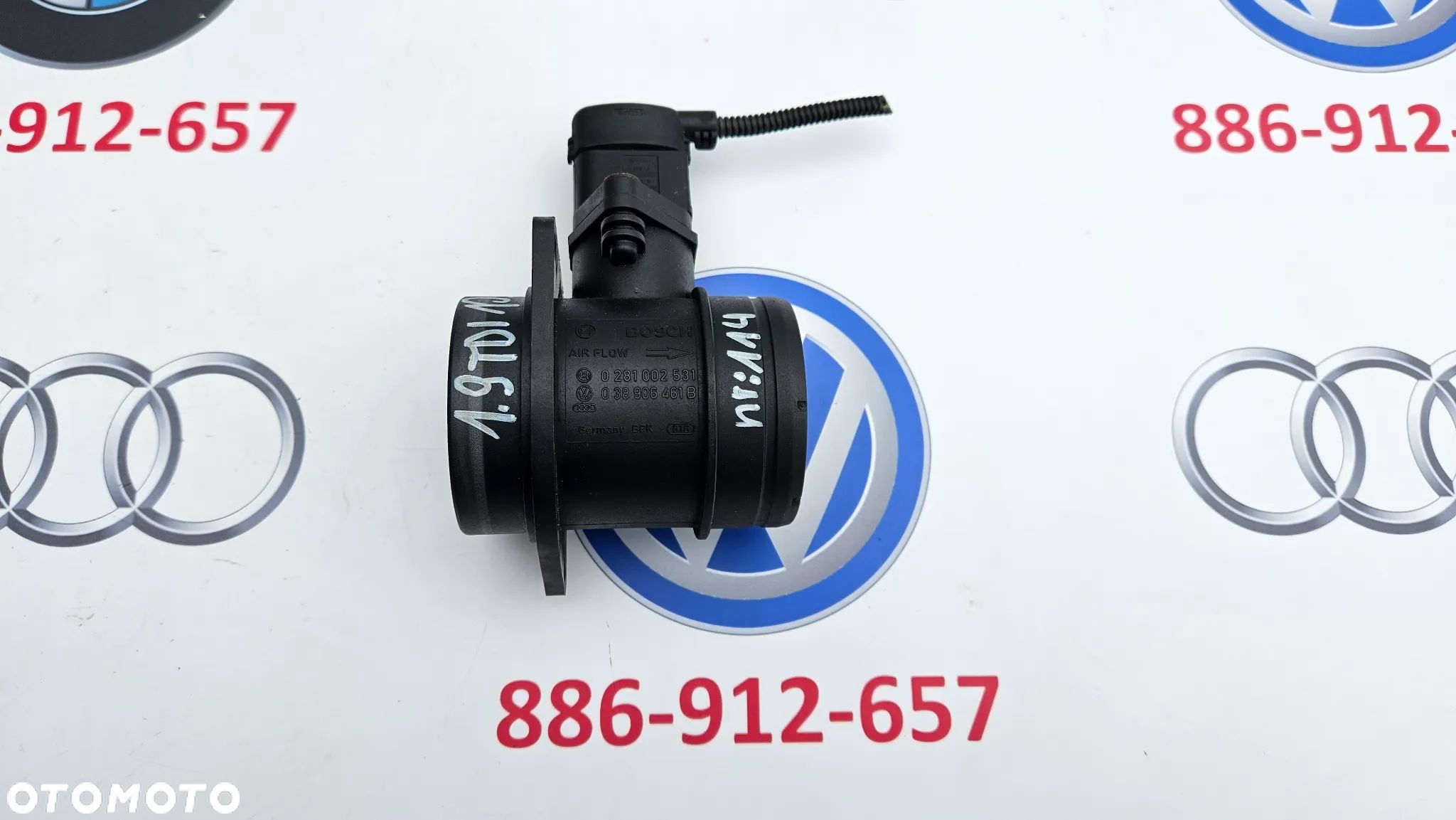 VW Golf 5 V BXE 1.9 TDI Przepływomierz powietrza z kostką 038906461B BOSCH - 1