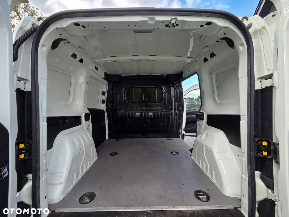 Opel Combo - 16