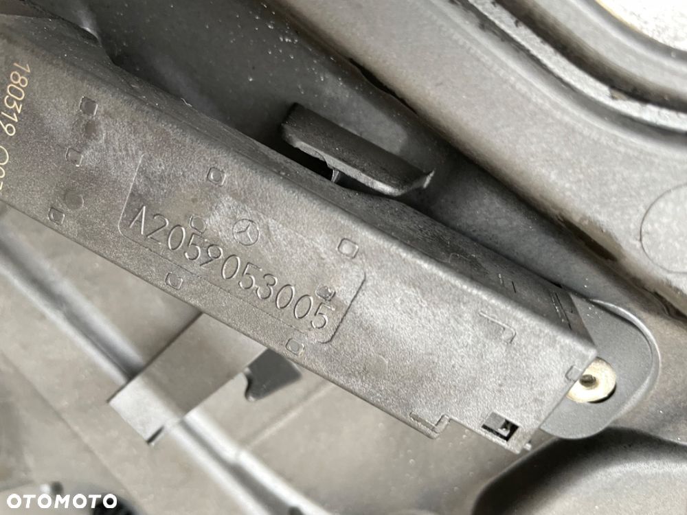 Mercedes CLA W117  drzwi lewe prawe tył zamek szyba listwa   LAKIER 787 - 13