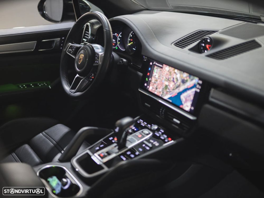 Porsche Cayenne Coupé E-Hybrid - 17